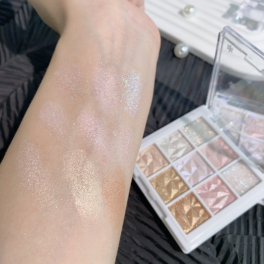 9-Color Snowflake Eyeshadow Palette – Shimmer & Glitter, High-Pigment, Long-Lasting Winter Makeup for Party & Holiday Looks